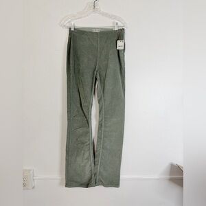 NWT We The Free size 27 Flare Sage Corduroy Pants with Zipper Pockets